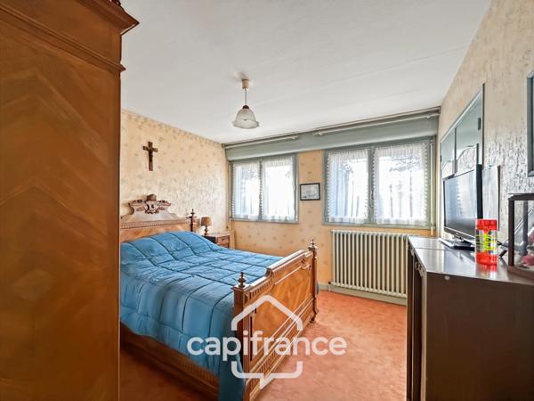 CHARMANTE MAISON NÉO-BRETONNE – 7 PIÈCES – 134 m² HABITABLES – 4 CHAMBRES – SOUS-SOL COMPLET