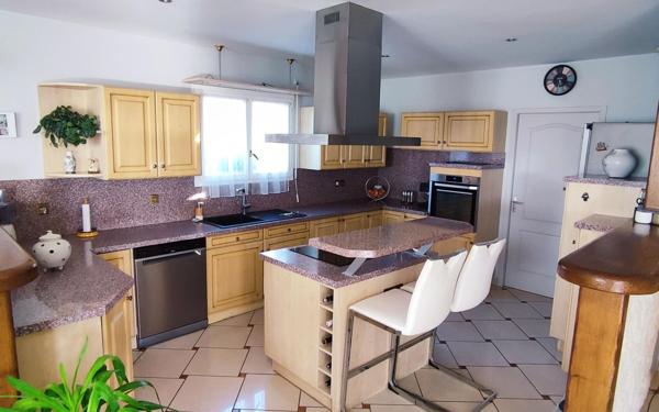 Maison à vendre    5 pièces •  Peyrehorade