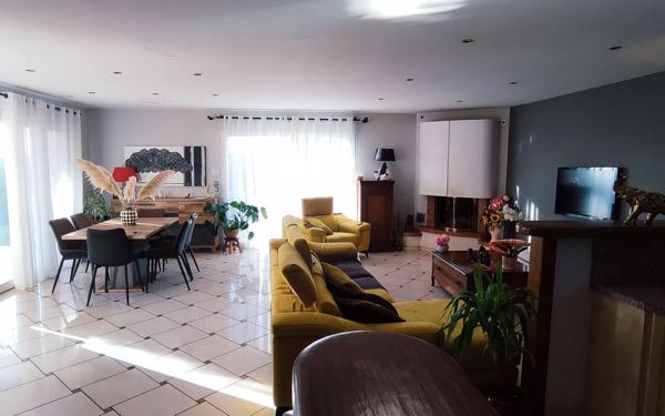 Maison à vendre    5 pièces •  Peyrehorade