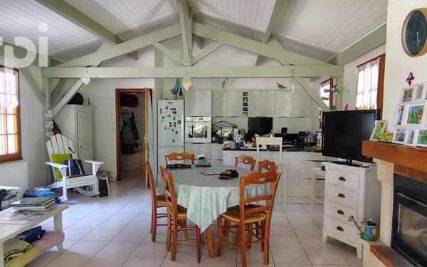 Maison à vendre    5 pièces •  Les Mathes