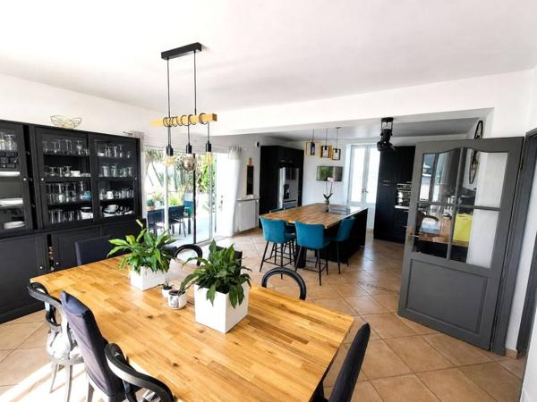 Maison à vendre 6 pièces de 151 m²