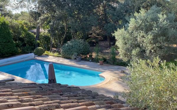 Maison à vendre    4 pièces • 155 m2 Nîmes