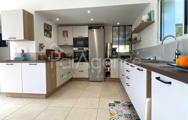 Maison récente - Plain pied - Piscine