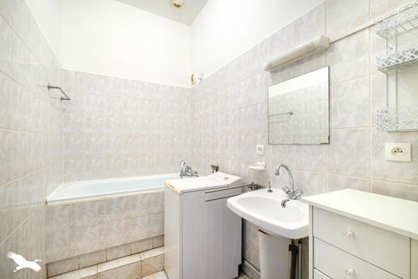 Appartement à vendre |                                       Villeurbanne |                                        2 pièces  |  47 m²