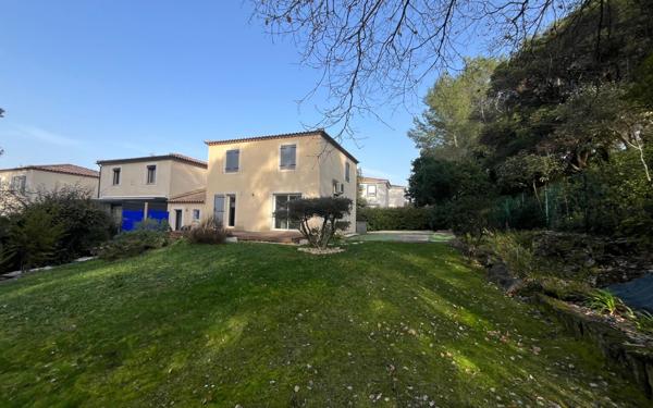 Maison à louer    5 pièces •  Caveirac