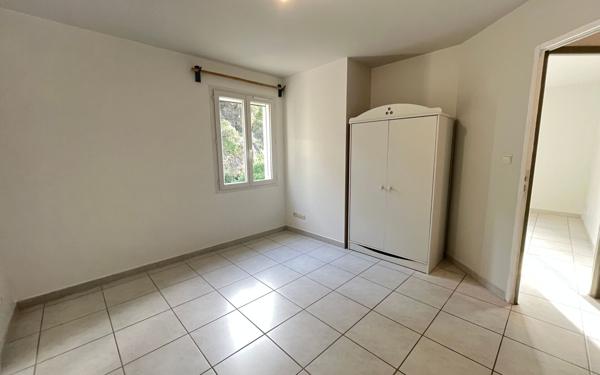 Maison à louer    5 pièces •  Caveirac