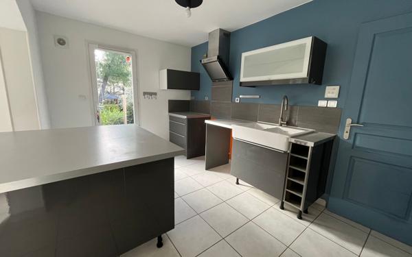 Maison à louer    5 pièces •  Caveirac