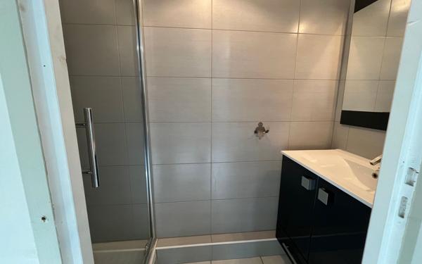 Maison à louer    5 pièces •  Caveirac