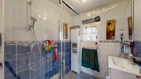 Maison familiale avec une exceptionelle vue panoramique sur la vallée de la Vézère