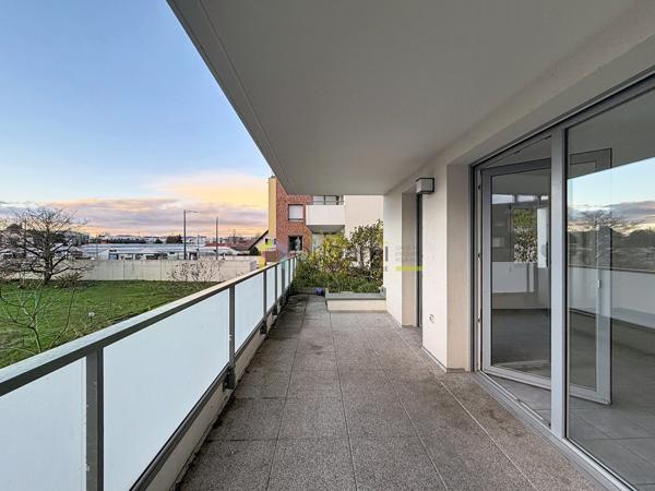 STRASBOURG - Agréable F3 avec double extérieur