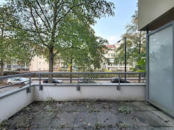 STRASBOURG - Agréable F3 avec double extérieur