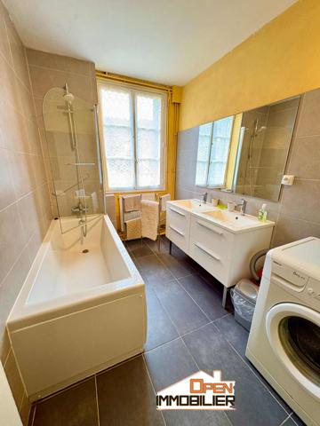 Ensemble immobilier avec piscine – 2 gîtes ou maison d’habitation – Périgord Noir