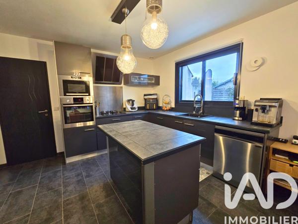 Maison à vendre 5 pièces 93 m² Sainte-Geneviève-des-Bois