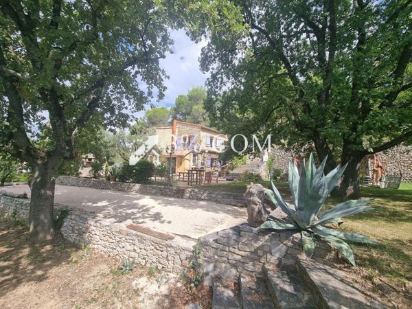 Mas 5 pièce(s) 4 chambre(s) 150 m²