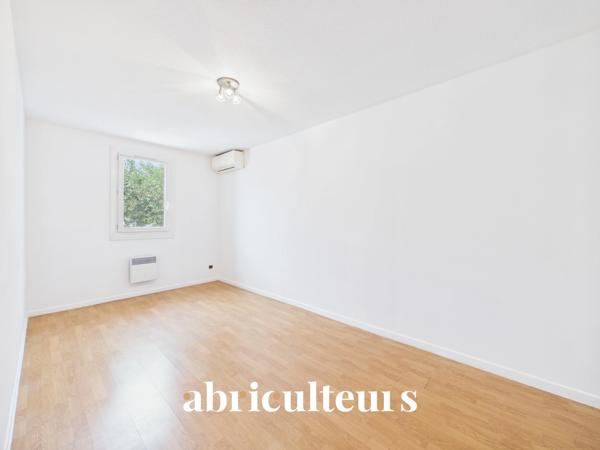 Maison familiale T5 avec terrasse dans une résidence sécurisée en vente à Marseille(13010)
