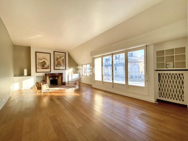 Paris (75116) Paris 16éme – Victor Hugo / Dernier étage avec terrasse