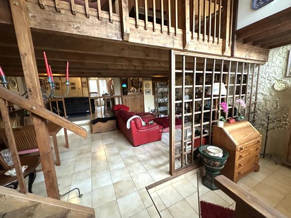 Maison en pierre avec piscine et maison d’amis – Entre Saint-Émilion, Sainte-Foy-la-Grande et Montpon-Ménestérol