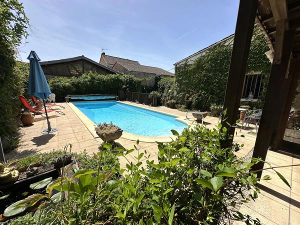 Maison en pierre avec piscine et maison d’amis – Entre Saint-Émilion, Sainte-Foy-la-Grande et Montpon-Ménestérol