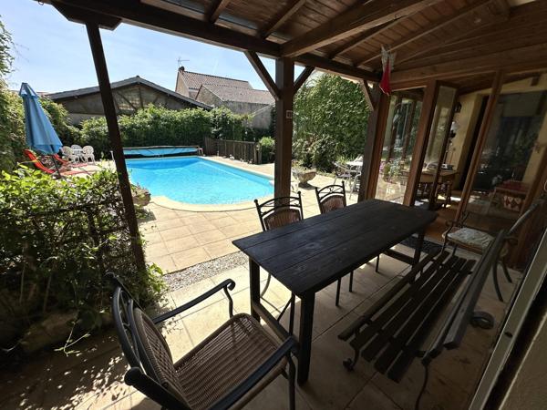 Maison en pierre avec piscine et maison d’amis – Entre Saint-Émilion, Sainte-Foy-la-Grande et Montpon-Ménestérol