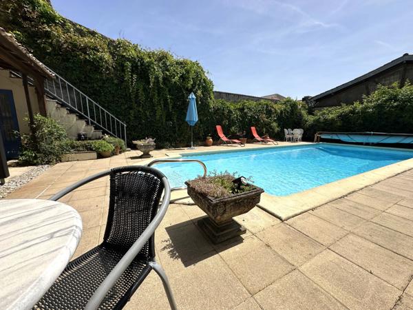 Maison en pierre avec piscine et maison d’amis – Entre Saint-Émilion, Sainte-Foy-la-Grande et Montpon-Ménestérol