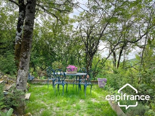 01300 CUZIEU MAISON BOIS MASSIF TYPE CHALET, 146 m² ,PLAIN-PIED TERRASSE, GARAGE,PISCINE, TERRAIN 1100 M2