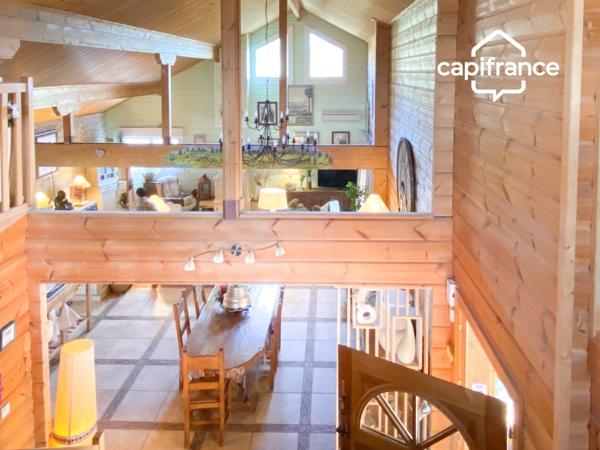 01300 CUZIEU MAISON BOIS MASSIF TYPE CHALET, 146 m² ,PLAIN-PIED TERRASSE, GARAGE,PISCINE, TERRAIN 1100 M2