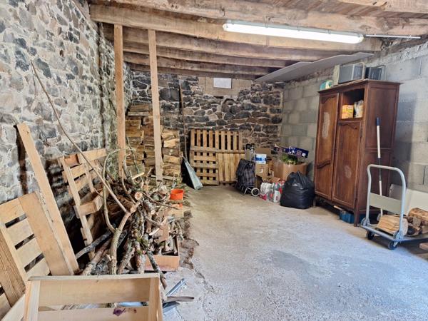 🏡 MAISON de village – Idéal premier achat ou investissement à PLEAUX (15)