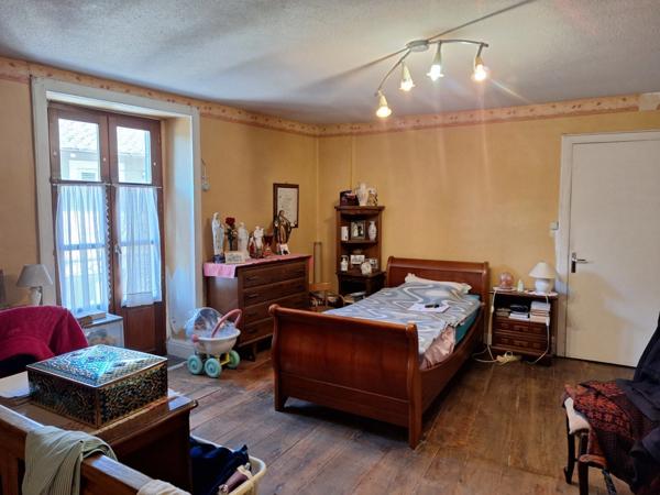 🏡 MAISON de village – Idéal premier achat ou investissement à PLEAUX (15)