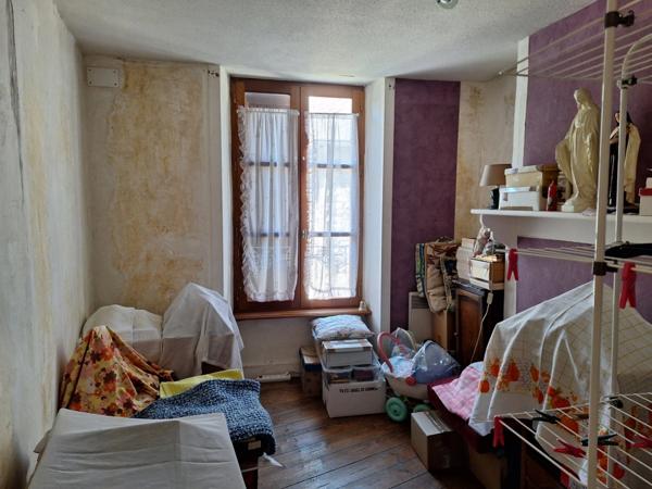 🏡 MAISON de village – Idéal premier achat ou investissement à PLEAUX (15)