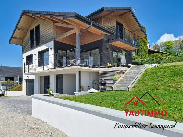 Bogève (74250) Maison contemporaine poteaux-poutres 150 m² avec vue panoramique – 3 chambres – Bogève Vallée Verte