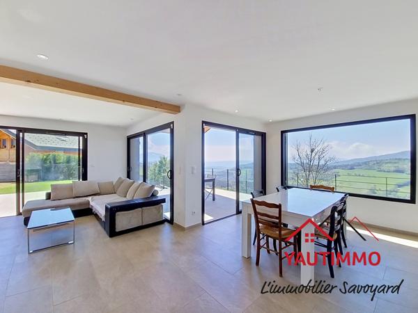 Bogève (74250) Maison contemporaine poteaux-poutres 150 m² avec vue panoramique – 3 chambres – Bogève Vallée Verte