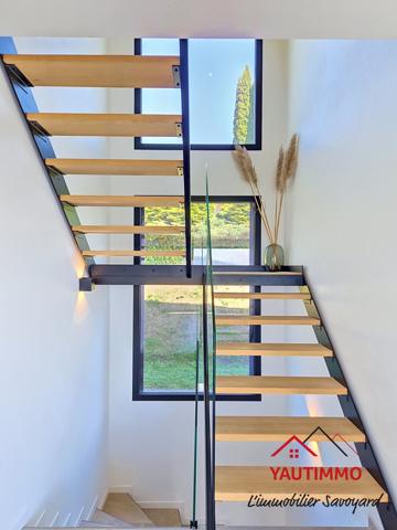 Bogève (74250) Maison contemporaine poteaux-poutres 150 m² avec vue panoramique – 3 chambres – Bogève Vallée Verte