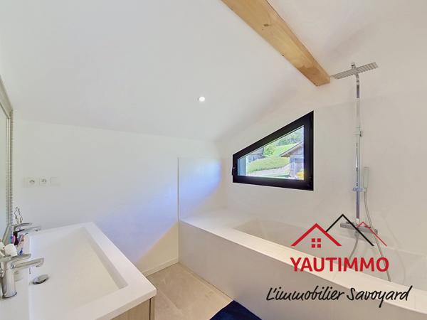 Bogève (74250) Maison contemporaine poteaux-poutres 150 m² avec vue panoramique – 3 chambres – Bogève Vallée Verte