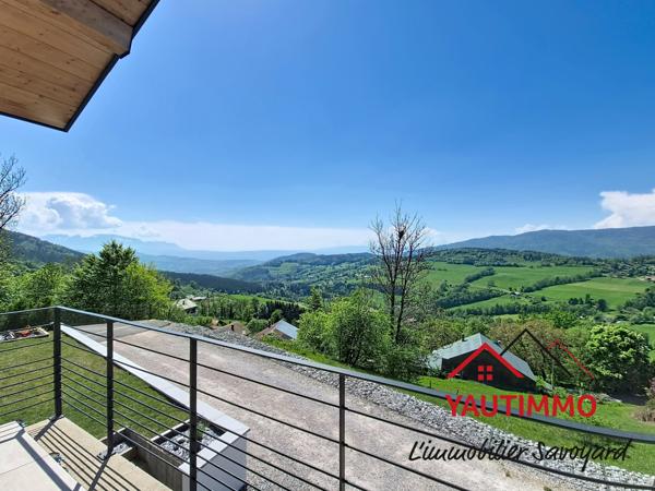 Bogève (74250) Maison contemporaine poteaux-poutres 150 m² avec vue panoramique – 3 chambres – Bogève Vallée Verte