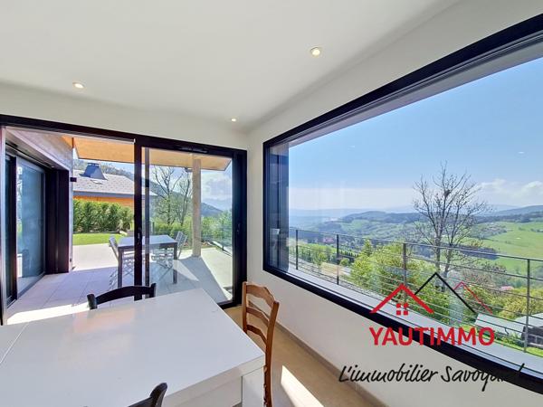 Bogève (74250) Maison contemporaine poteaux-poutres 150 m² avec vue panoramique – 3 chambres – Bogève Vallée Verte