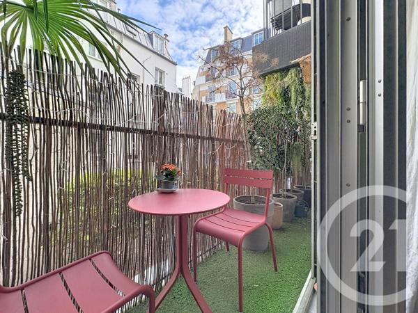 Appartement F2 à vendre  2 pièces - 44 m 2   PARIS  - 75018