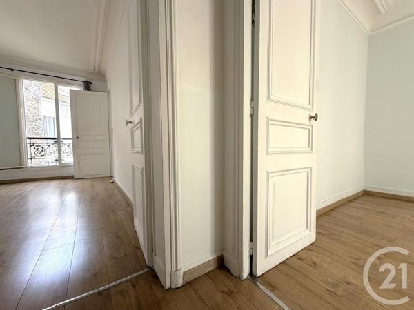 Appartement F2 à vendre  2 pièces - 44 m 2   PARIS  - 75018