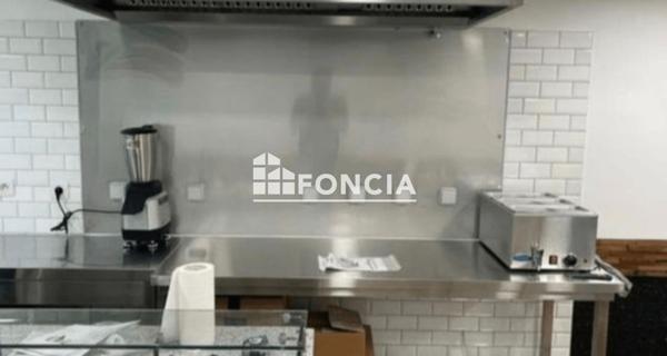 À vendre Local commercial 97 m² - Gardanne 13120