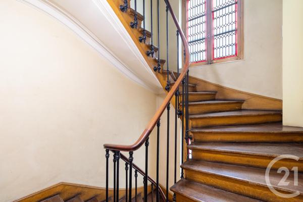 Appartement F3 à vendre  3 pièces - 68,99 m 2   PARIS  - 75017