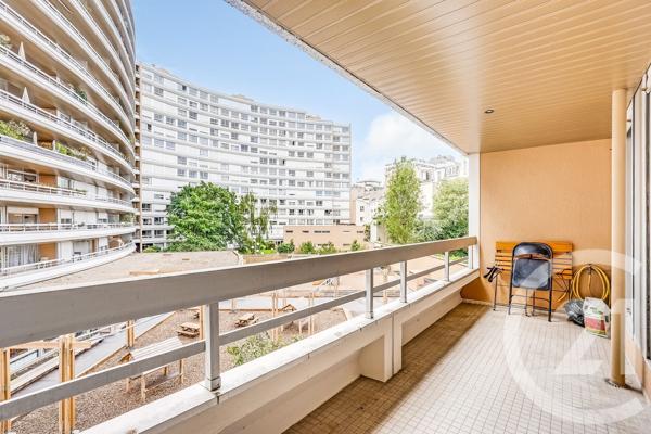 Appartement F3 à vendre  3 pièces - 68,99 m 2   PARIS  - 75017