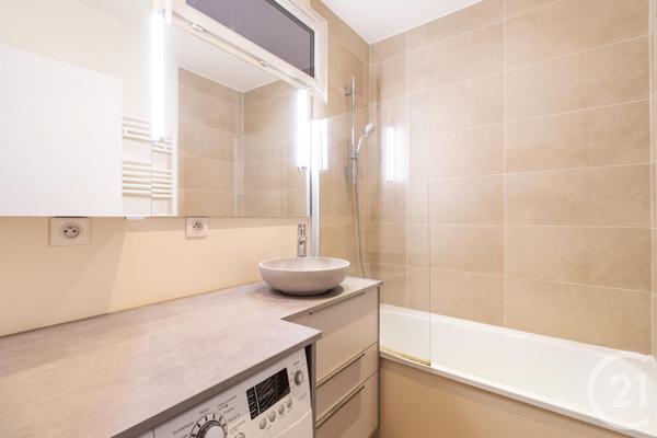 Appartement F3 à vendre  3 pièces - 68,99 m 2   PARIS  - 75017