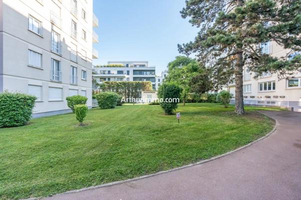 Vente                                                      Appartement
                        
                     4 pièces                      77 m2                     à Sucy-en-Brie
