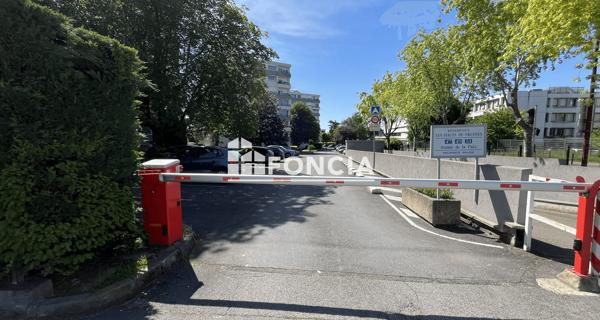 À vendre Parking 15 m² - Fresnes 94260