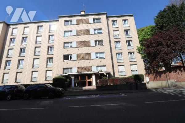 Armentières dans le Nord (59) : dans le centre-ville d'Armentières (59280) découvrez un lot de ...