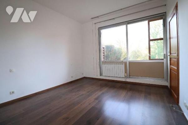 Armentières dans le Nord (59) : dans le centre-ville d'Armentières (59280) découvrez un lot de ...