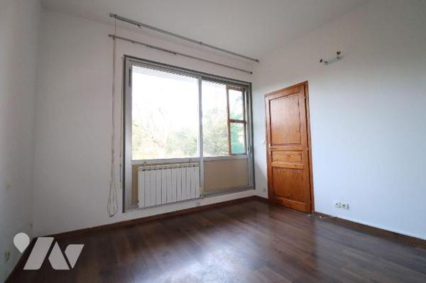 Armentières dans le Nord (59) : dans le centre-ville d'Armentières (59280) découvrez un lot de ...