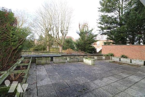 Armentières dans le Nord (59) : dans le centre-ville d'Armentières (59280) découvrez un lot de ...