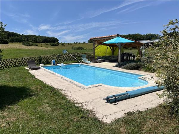 Maison à vendre |  Léguillac-de-Cercles |  8 pièces | 233 m²