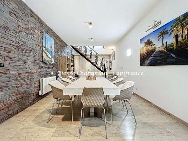 Loft - Duplex inversé (souplex) atypique à vendre - 5 pièces - 180 m² - proche douane commerces transports - COLLONGES SOUS SALEVE (74)