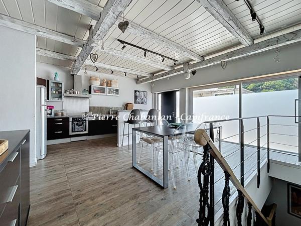 Loft - Duplex inversé (souplex) atypique à vendre - 5 pièces - 180 m² - proche douane commerces transports - COLLONGES SOUS SALEVE (74)